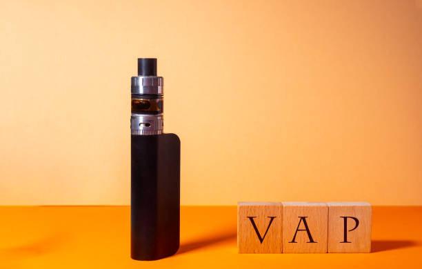 Cigarette électronique noire symbolisant l'industrie de la Vap France.